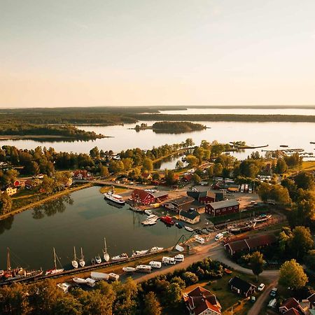 Perssons I Backens Pensionat- Sjoetorps Vandrarhem & Rum Bagian luar foto