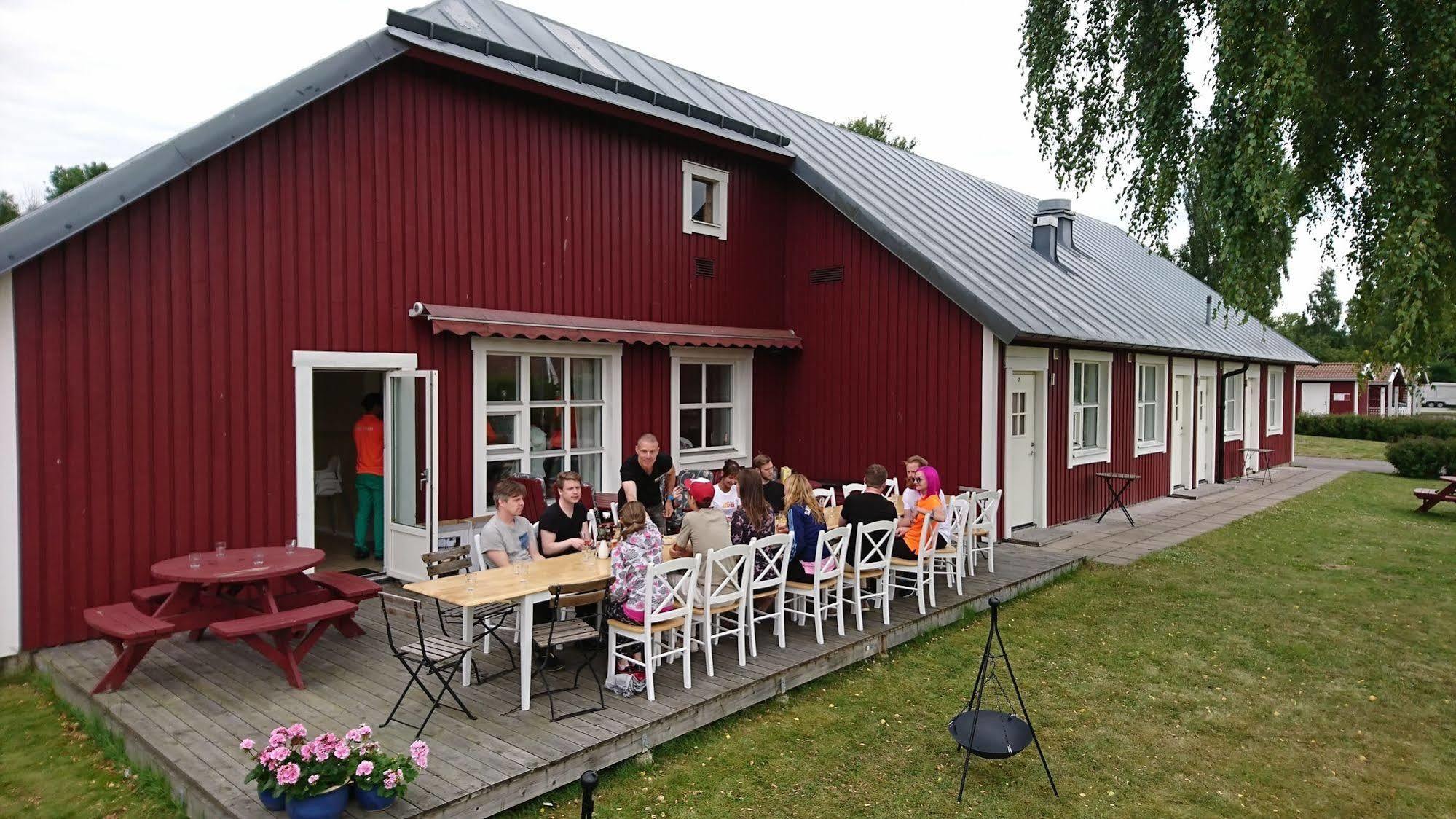 Perssons I Backens Pensionat- Sjoetorps Vandrarhem & Rum Bagian luar foto